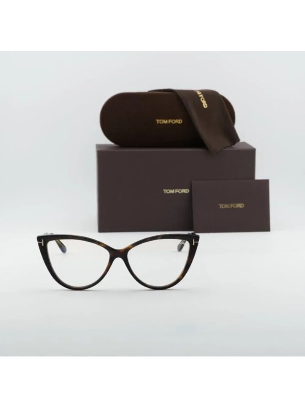 Tom Ford model ft5843